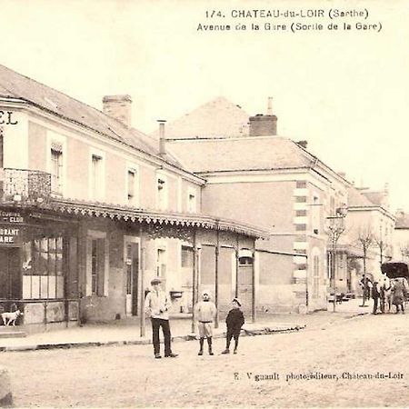 Hotel De La Gare Château-du-Loir Exterior foto